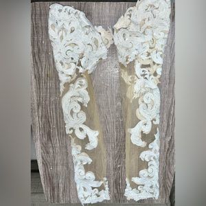 Maggie Sottero Nude / lace sleeves